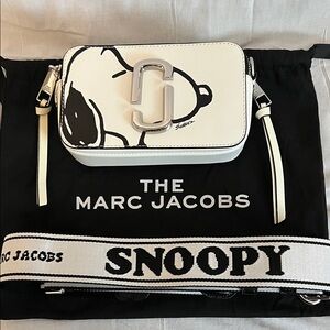 Marc Jacobs Snoopy Snapshot Crossbody Bag